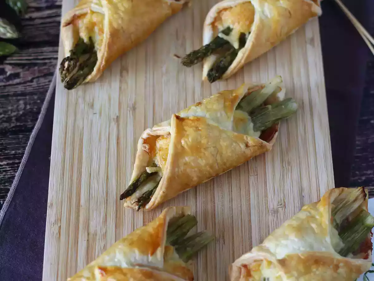 Feuilletés aux asperges, jambon et fromage fondant - photo 4