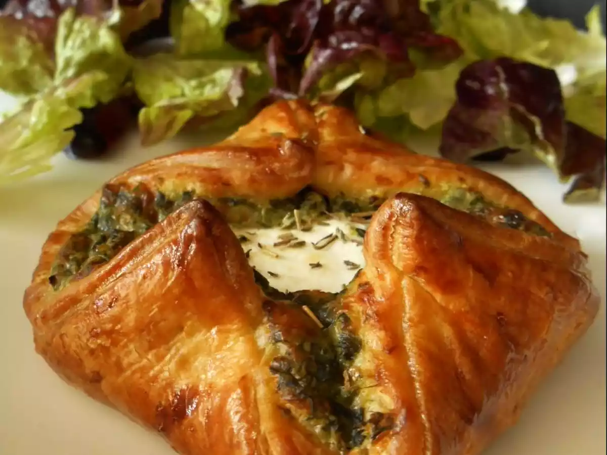 FEUILLETÉS CHÈVRE & ÉPINARDS