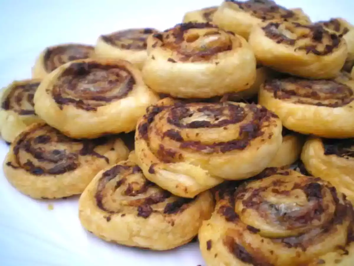 Feuilletés roulés aux anchois