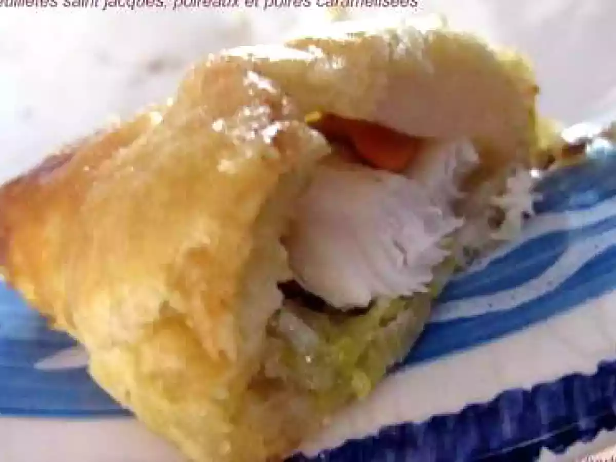 Feuilletés saint jacques, poireaux et poires caramélisées