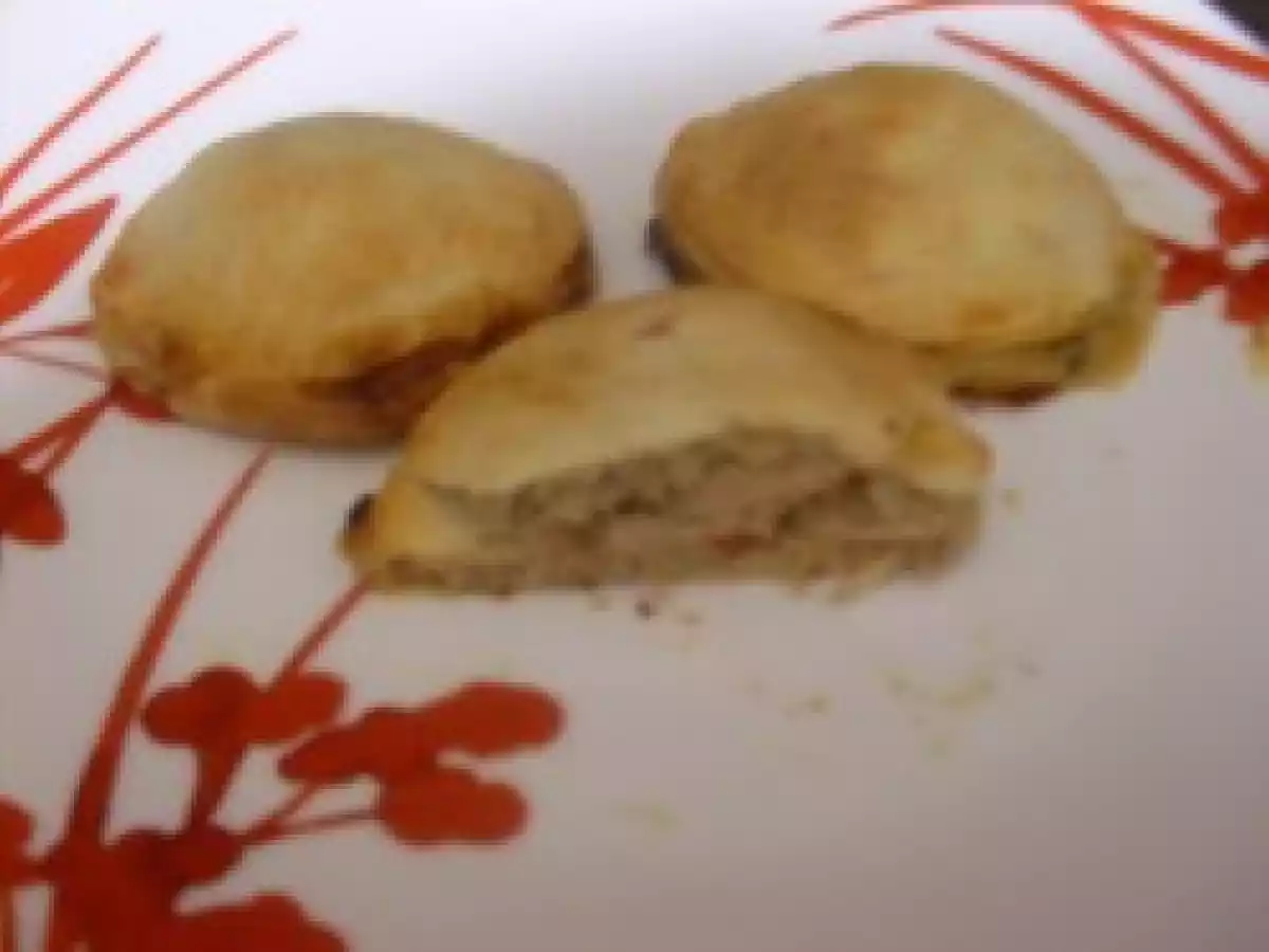 Feuillettés au thon et mascarpone: préparation: 30mn, cuisson: 25mn.