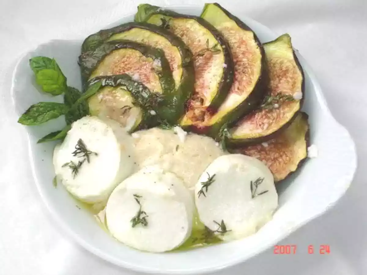 Figues au fromage de chêvre au thym et miel