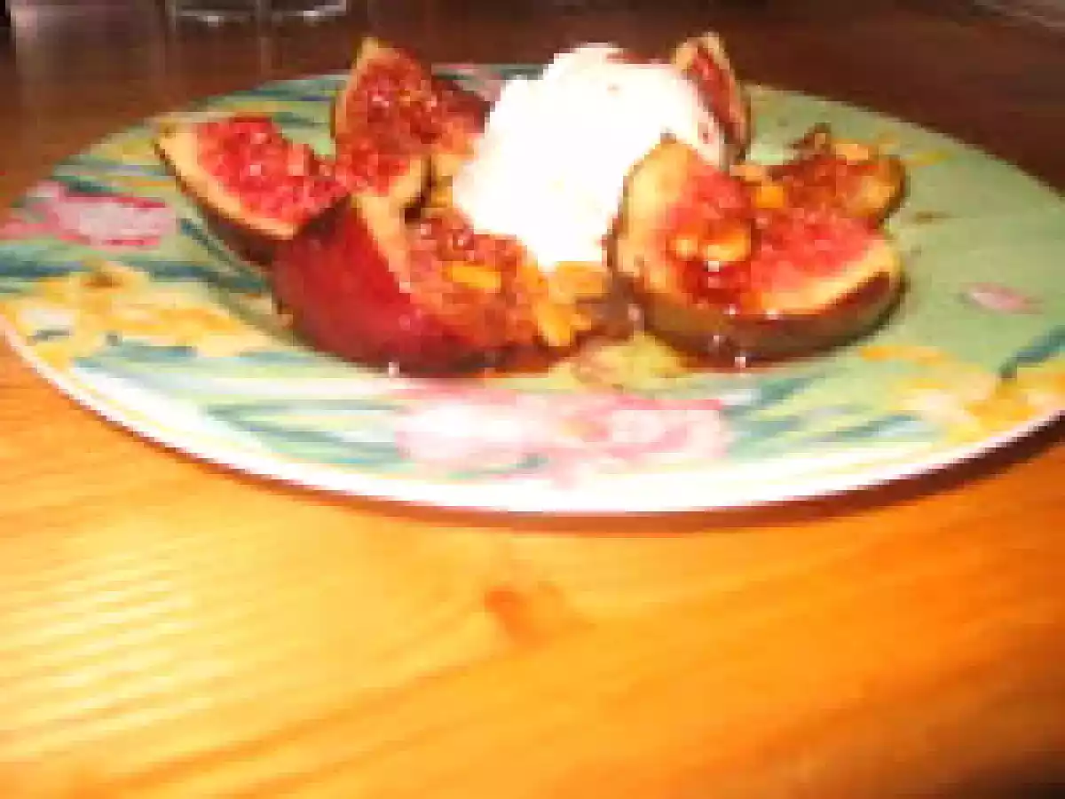 FIGUES ROTIES AU VINAIGRE BALSAMIQUE, GLACE NOUGAT - photo 2