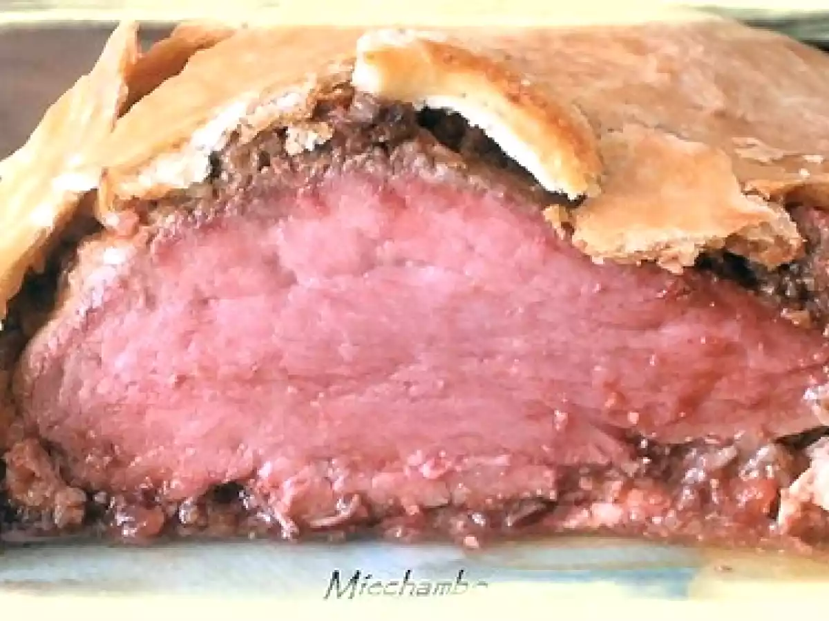 FILET DE BOEUF EN BRIOCHE, SAUCE AU FOIE GRAS