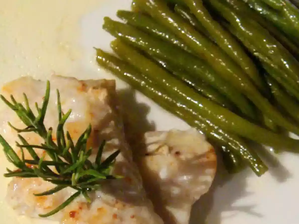 Filet de cabillaud ou de turbot, à la crème au camembert, haricots verts.... - photo 2