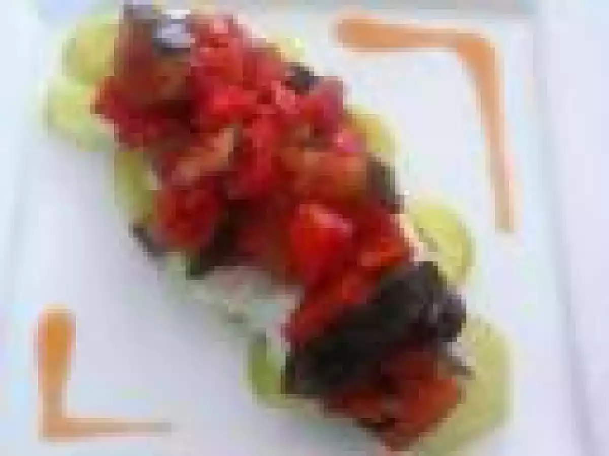 Filet de dorade et ratatouille sur un pavage de pommes de terre