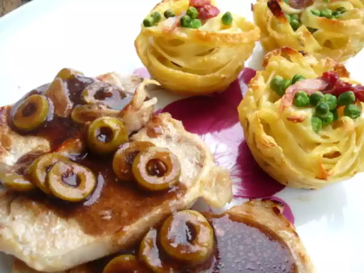 Filet de porc sauce aux olives et nids de pâtes - photo 2