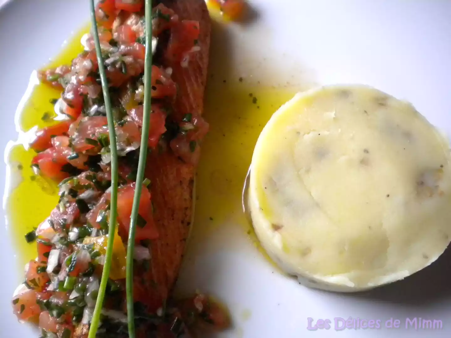 Recette de filet de truite saumoné, sauce vierge et purée