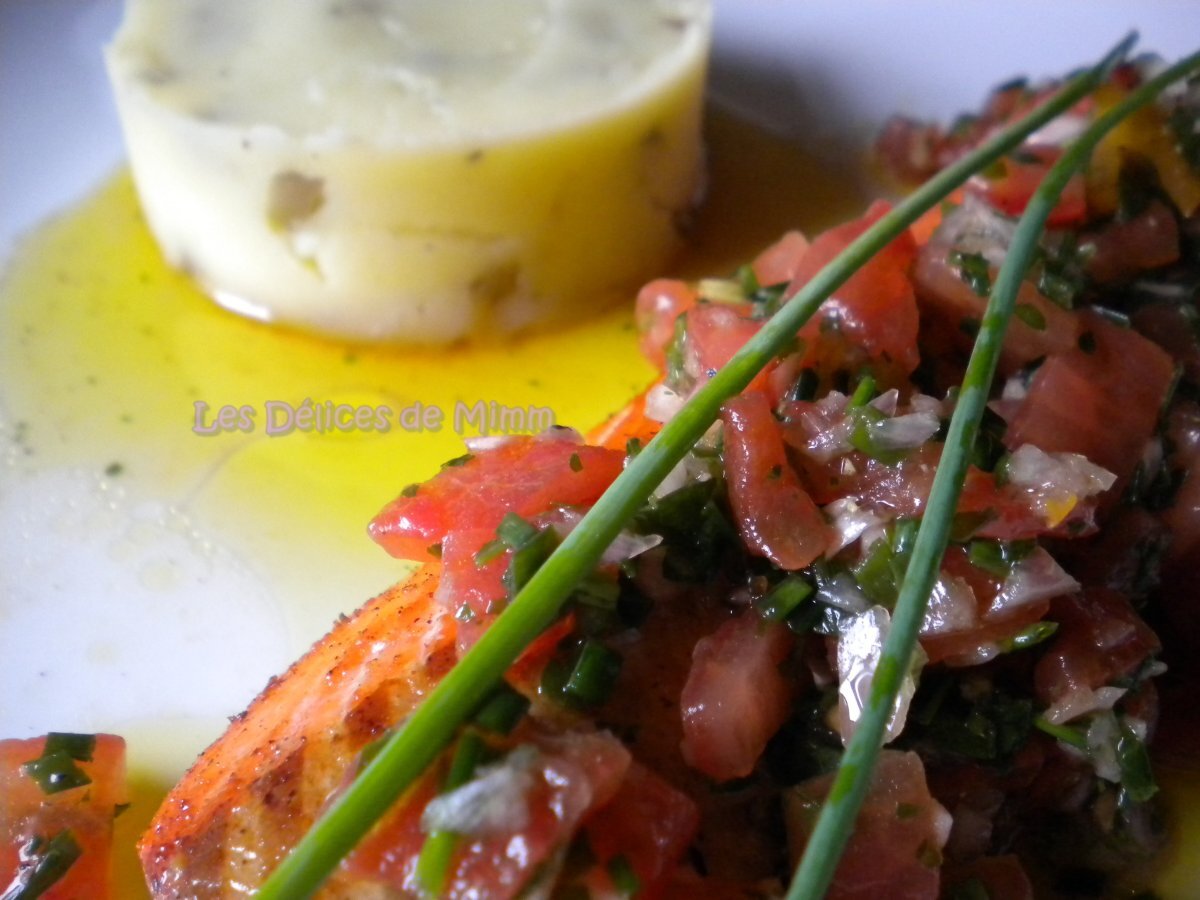 Recette de filet de truite saumoné, sauce vierge et purée