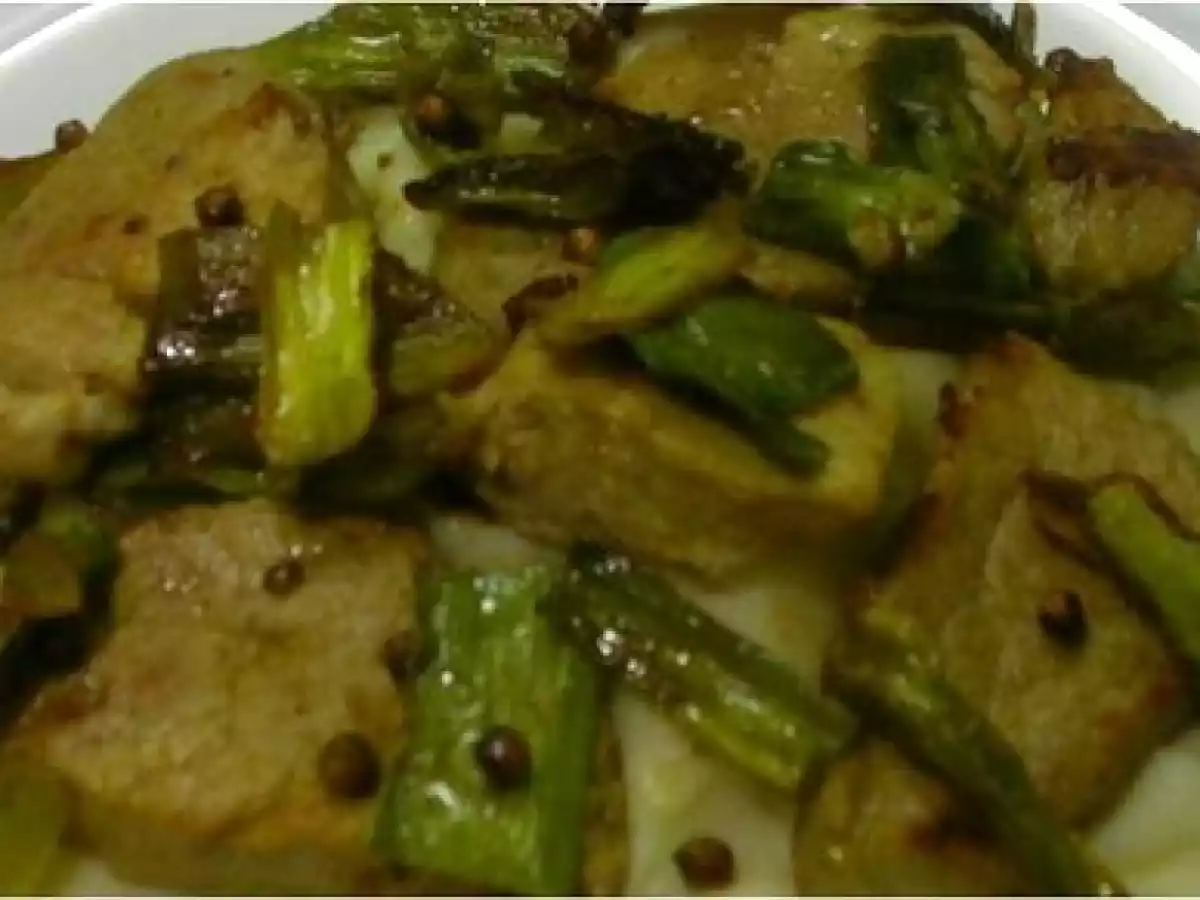 Filet mignon caramélisé aux poireaux