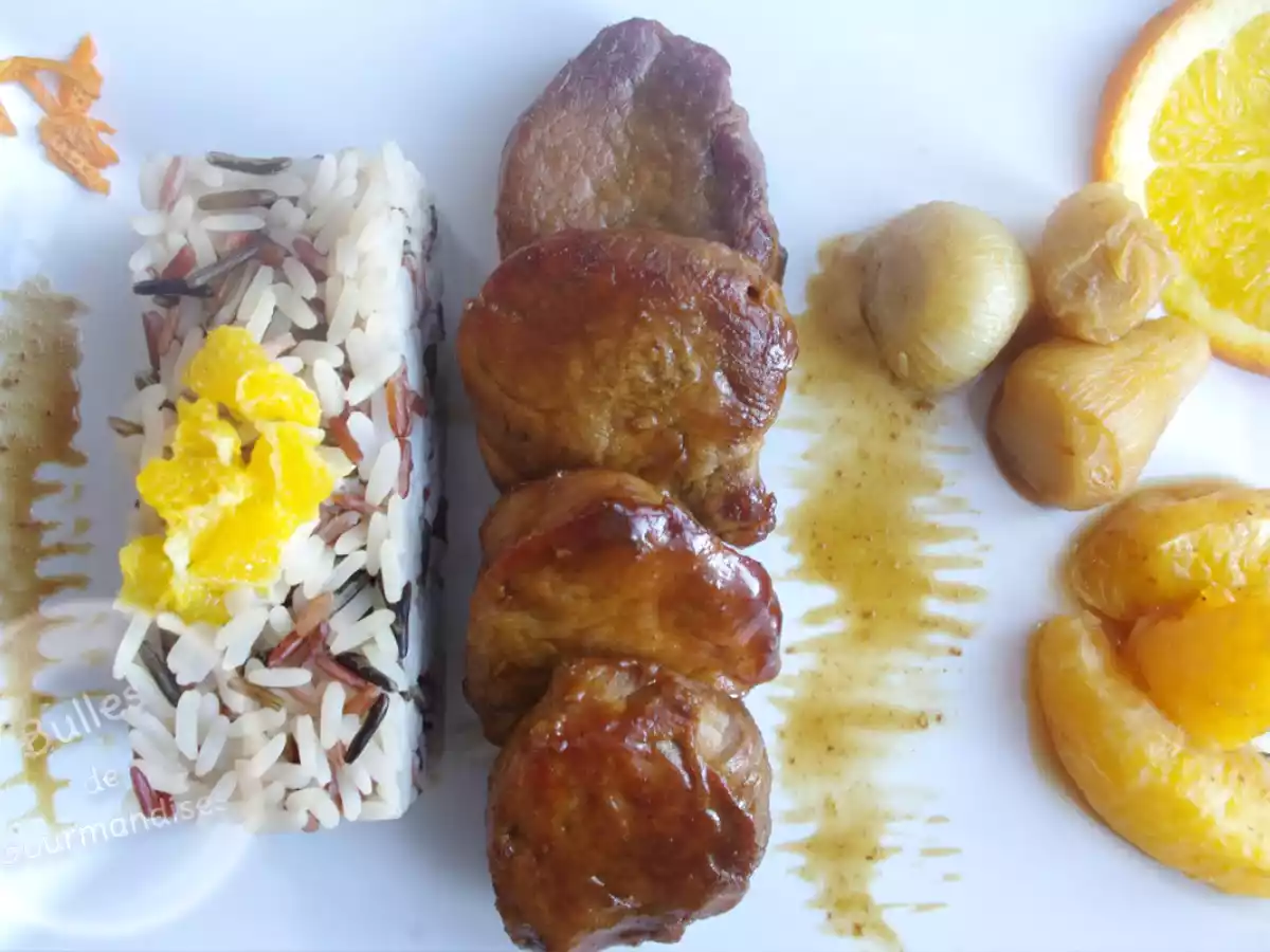 Filet mignon de porc à l'orange, au miel et petits oignons