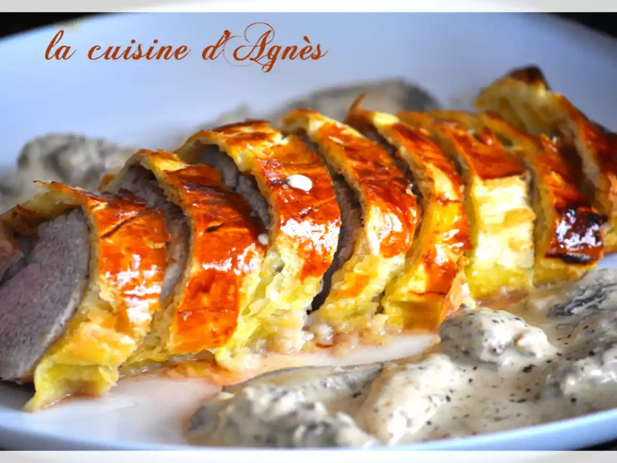 Filet mignon en croûte au foie gras sauce aux morilles