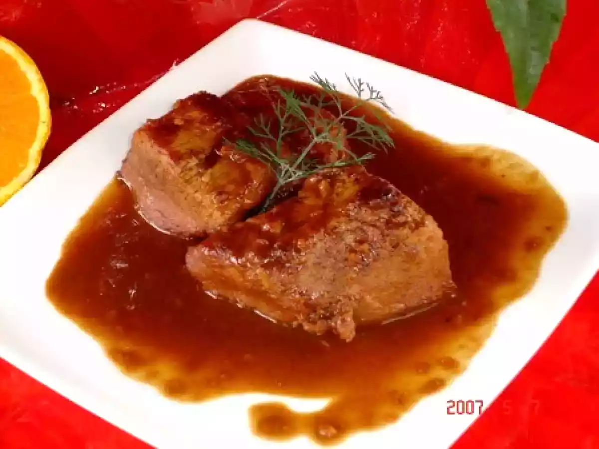 Filet pur de porc à la vanille, à l'orange, et chocolat noir, liée au pain d'épice - photo 2