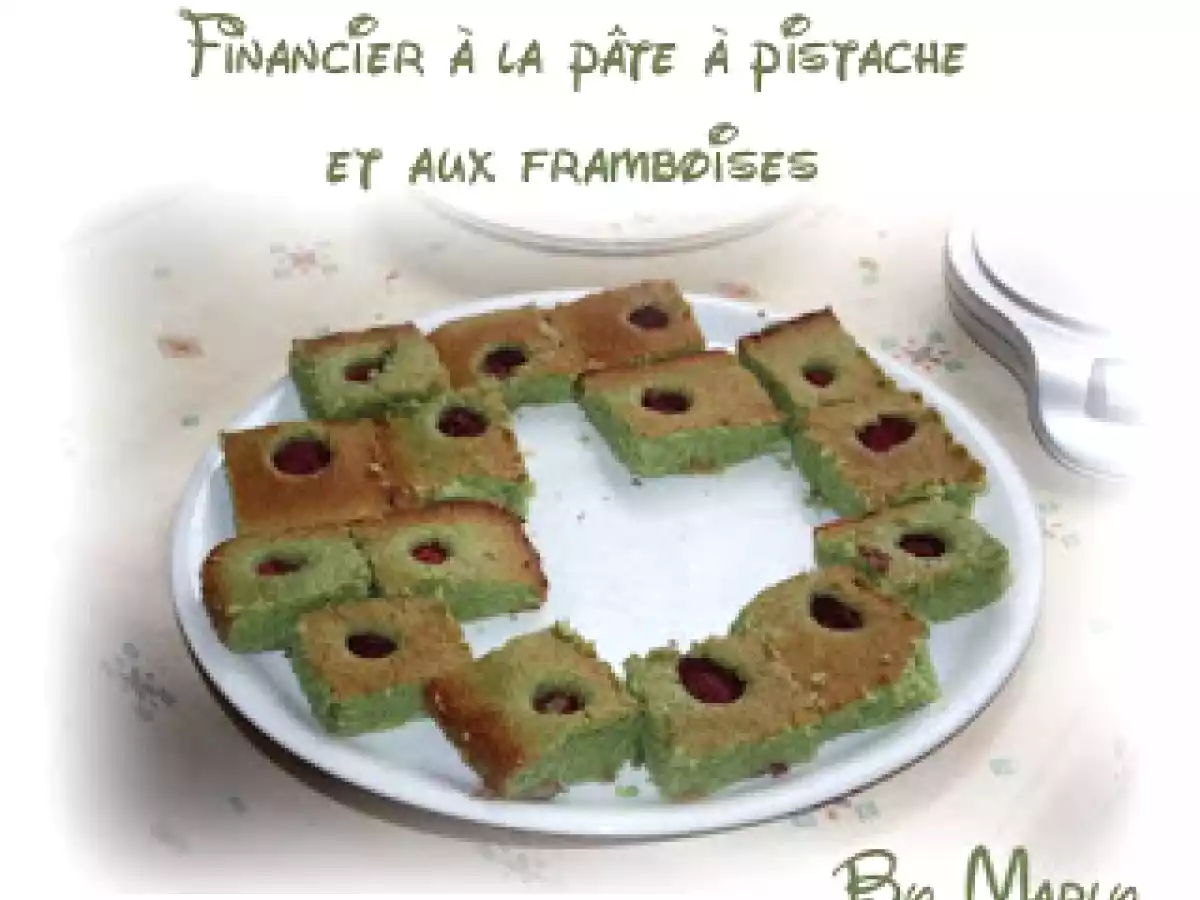 Financier à la pâte à pistache et aux framboises