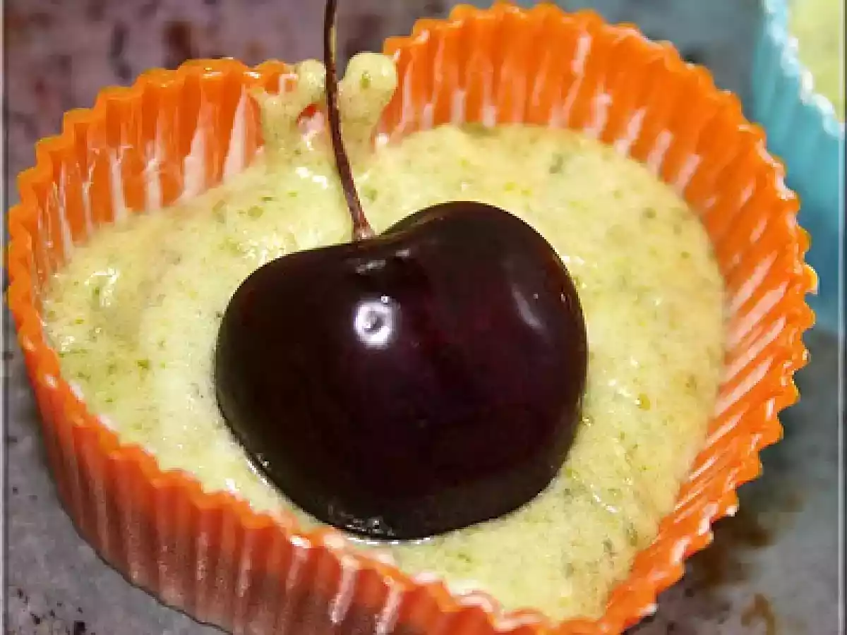 FINANCIERS AUX PISTACHES ET CERISES - photo 3