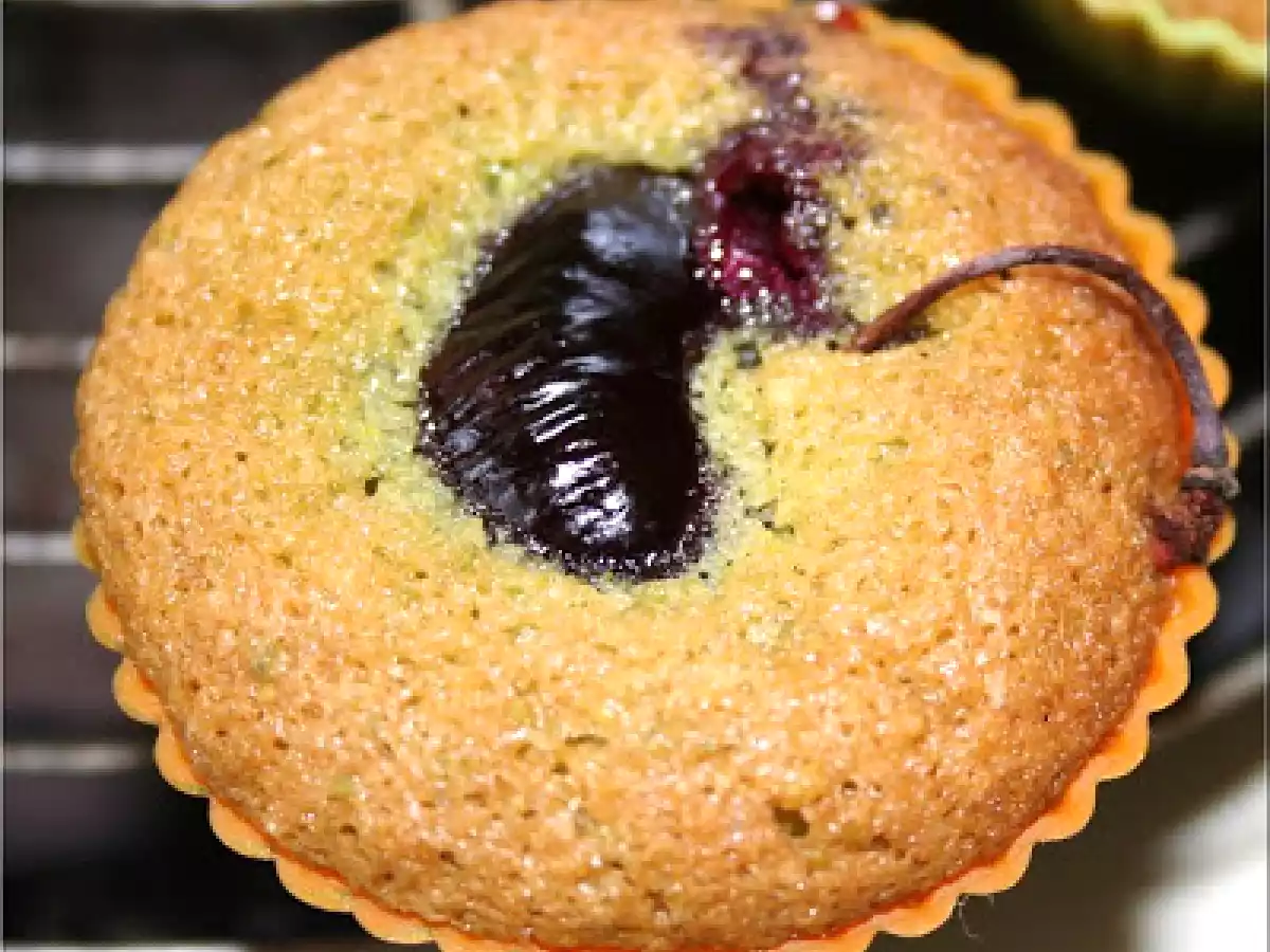 FINANCIERS AUX PISTACHES ET CERISES - photo 4