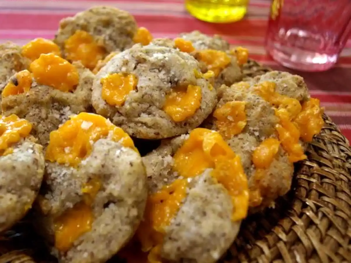 Financiers salés aux noisettes et à la mimolette... finger food