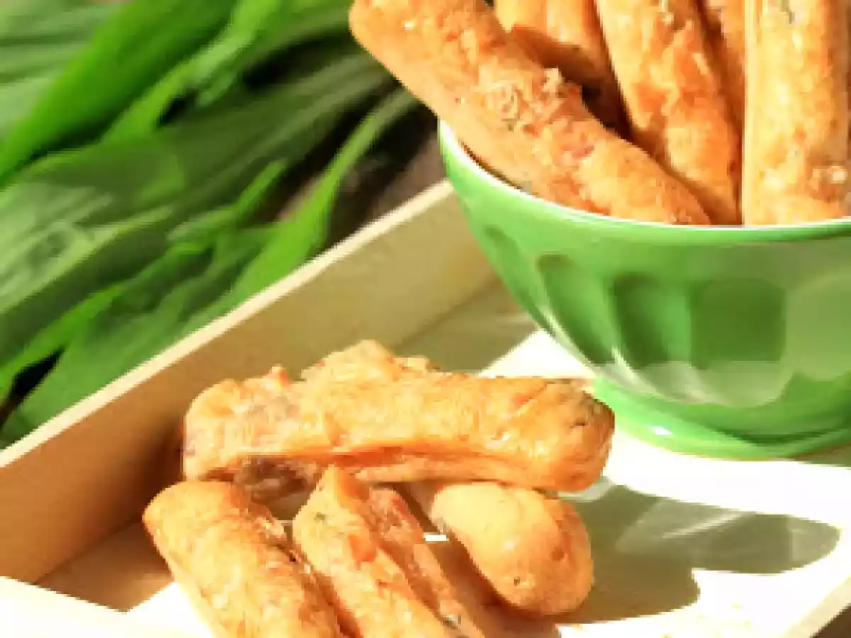 Fingers salés à l'ail des ours, tomates séchées et noisettes pour l'apéritif