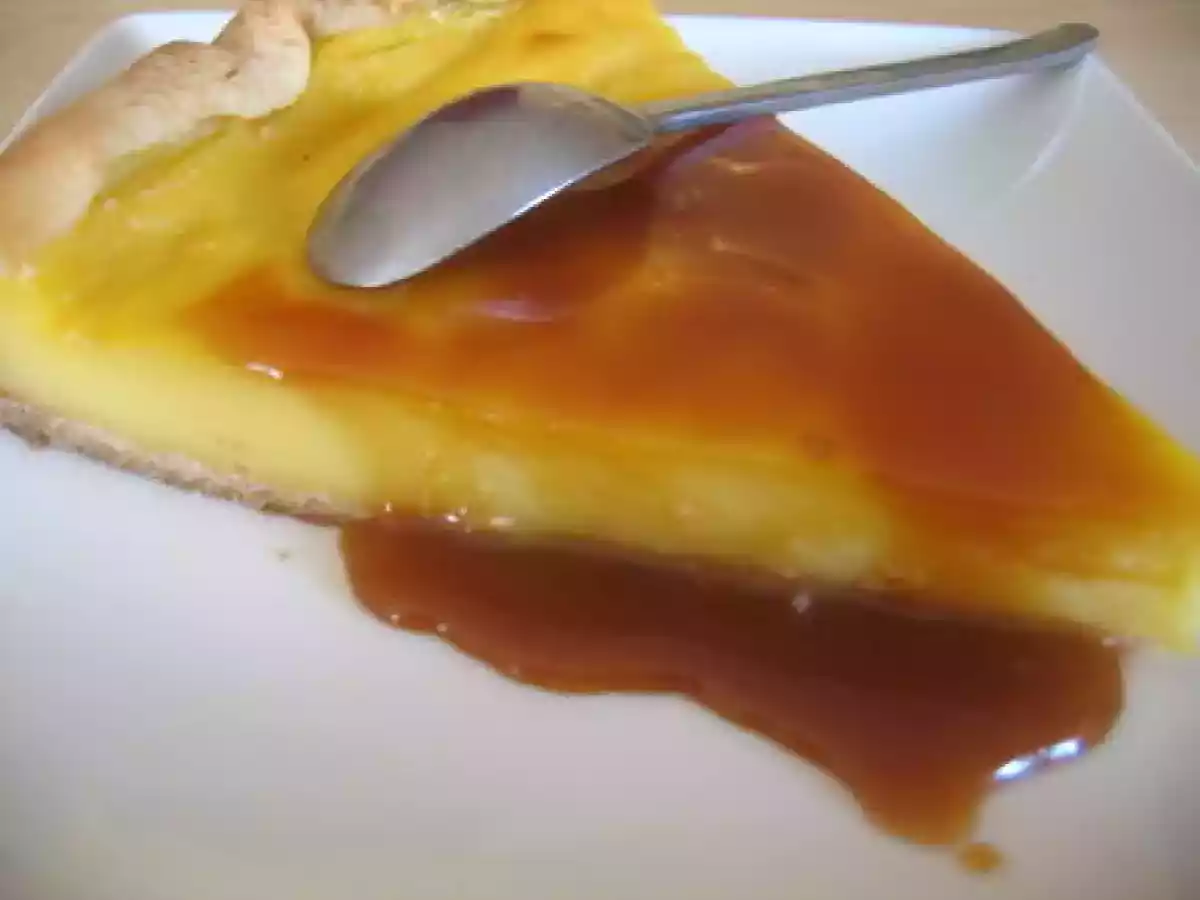 Flan pâtissier et son coulis de caramel au beurre salé