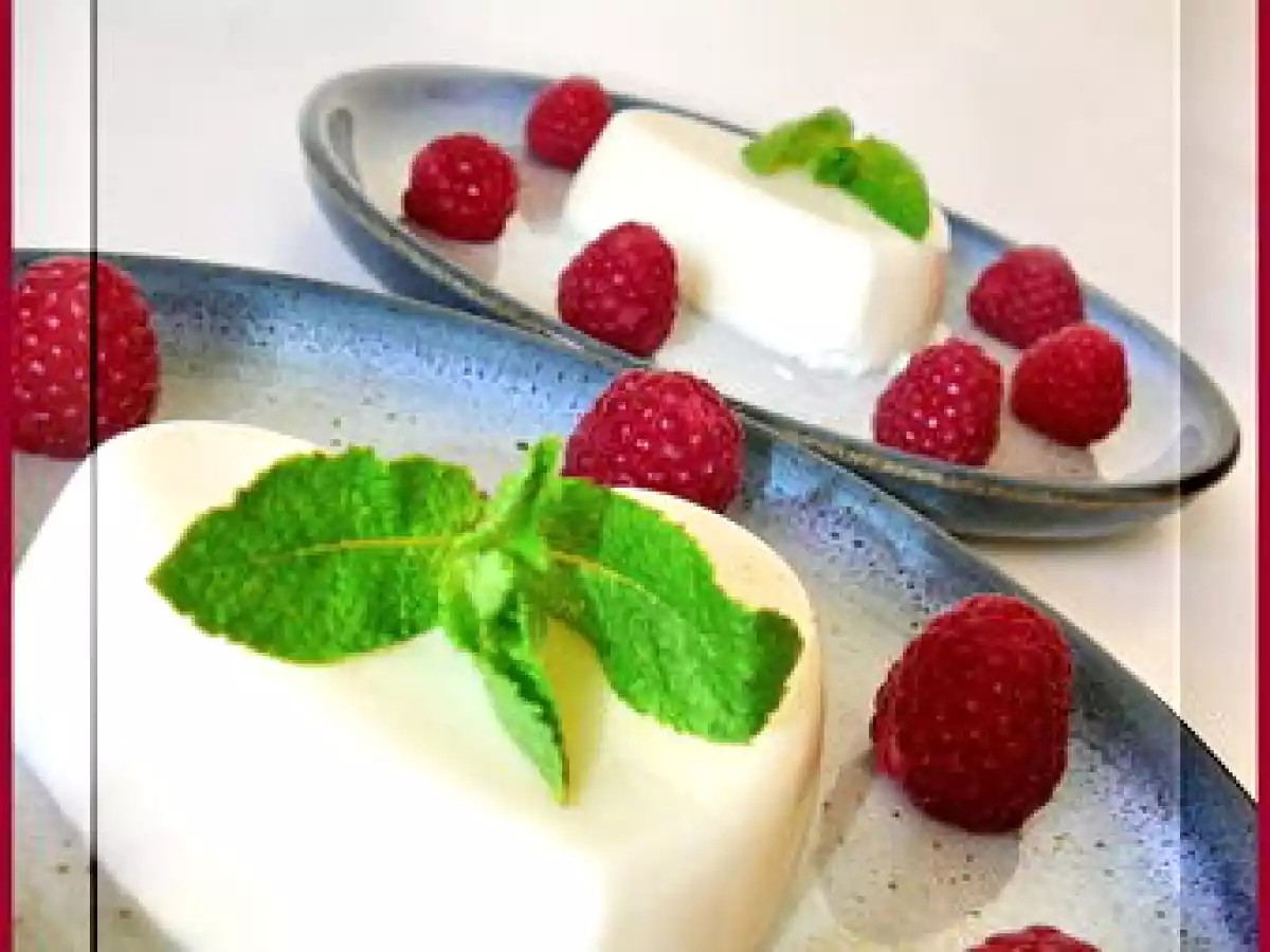 Flans à la menthe et framboises