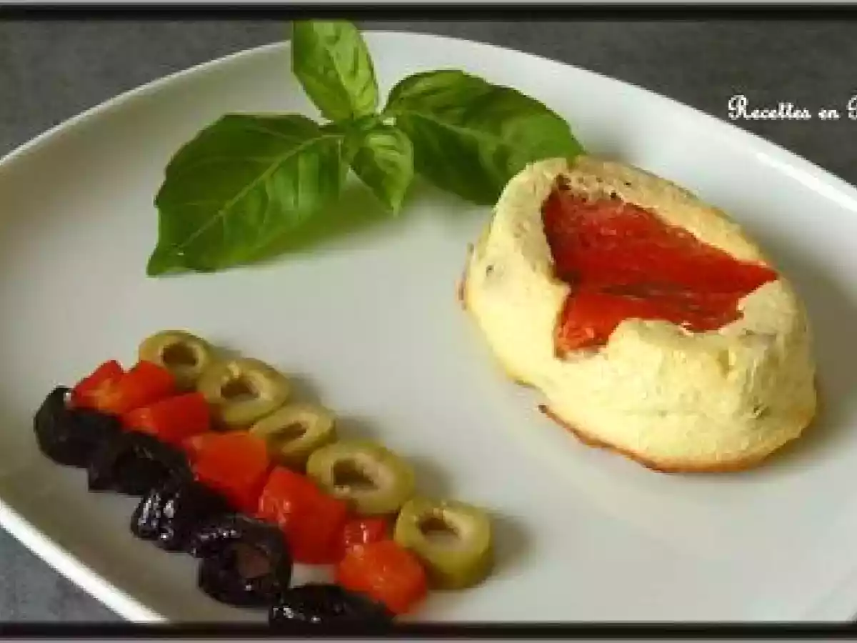 FLANS DE RICOTTA AUX OLIVES ET AUX POIVRONS