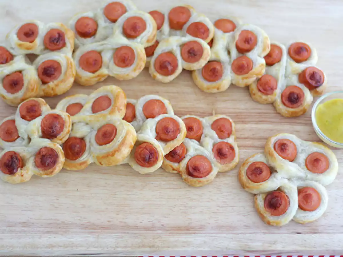 Fleurs feuilletées aux knackis - photo 4