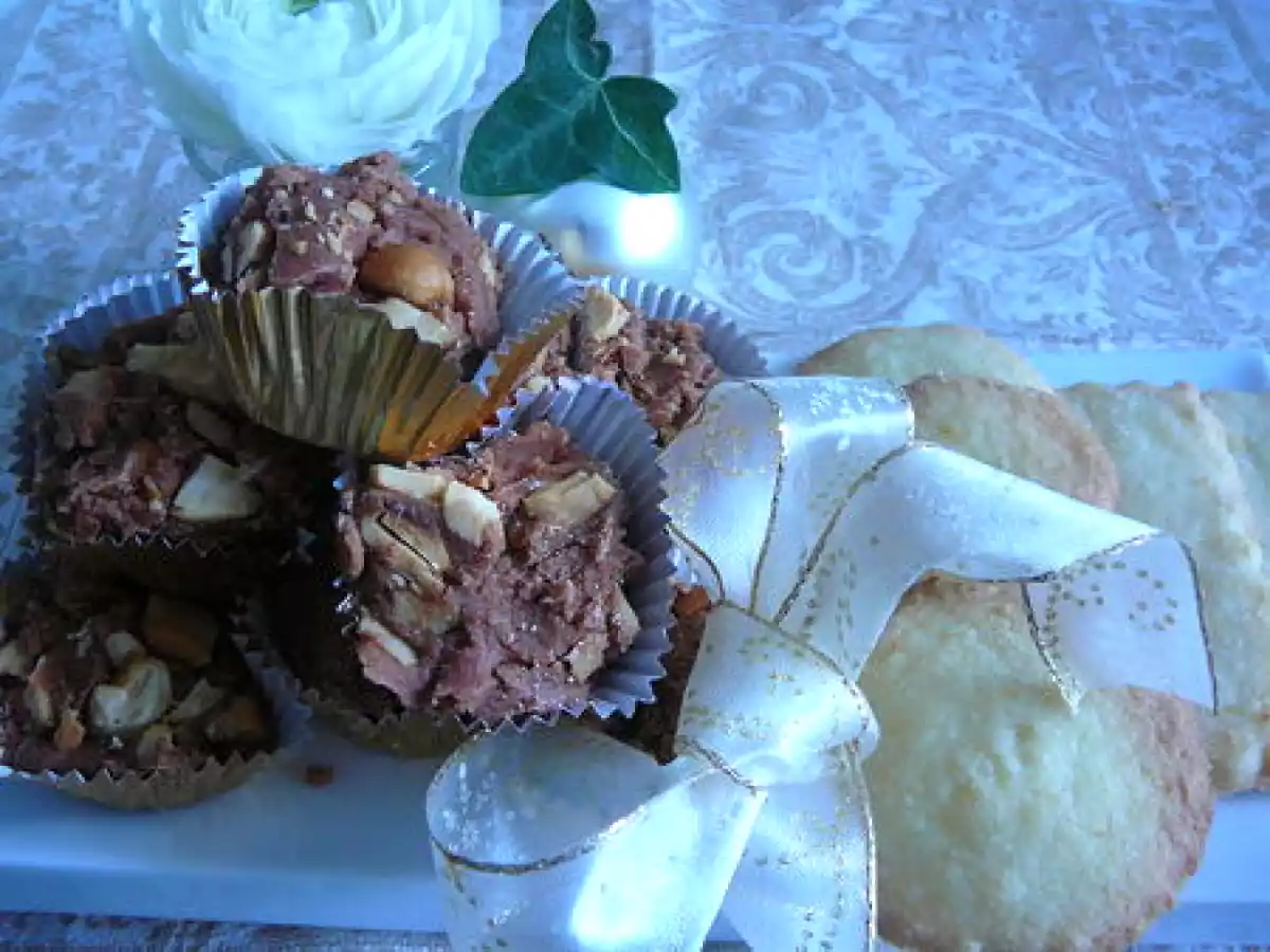 Florentins, Shortbreads et Fudge au chocolat, rhum et noix de cajou - photo 3
