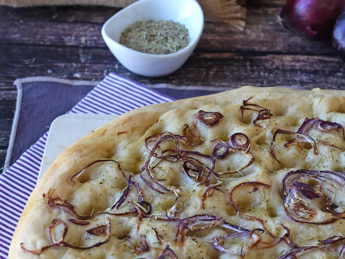 Focaccia aux oignons et au romarin - photo 4