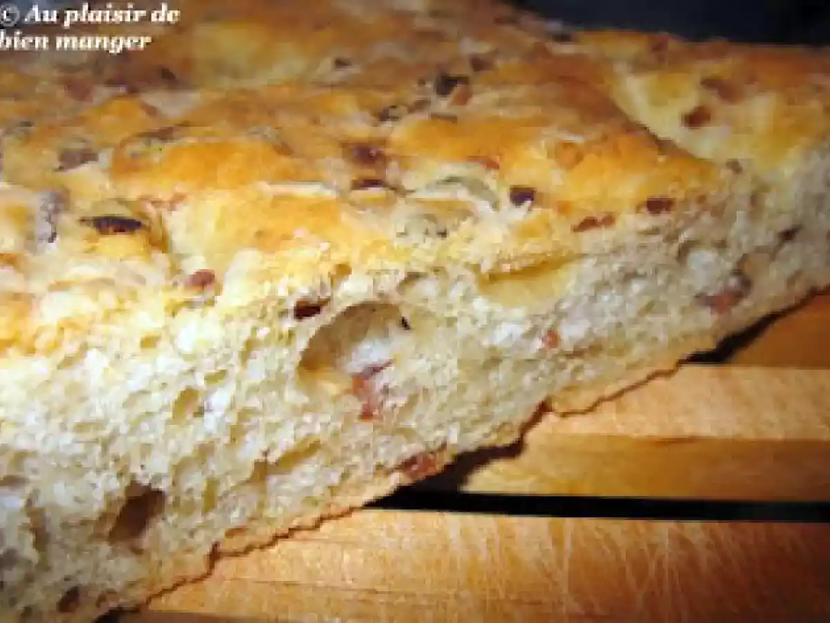 Focaccia aux oignons rôtis et à la pancetta