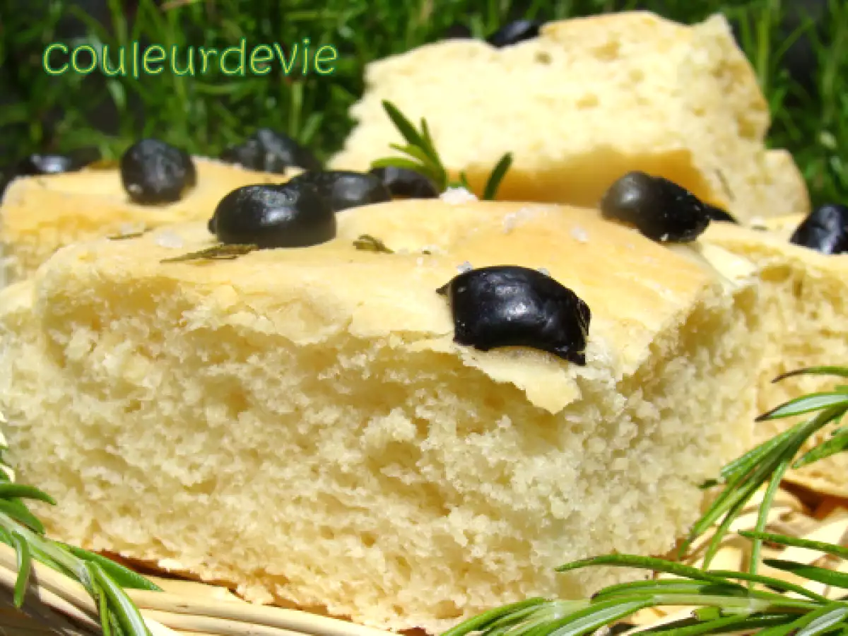 Focaccia aux olives noires et romarin - photo 3