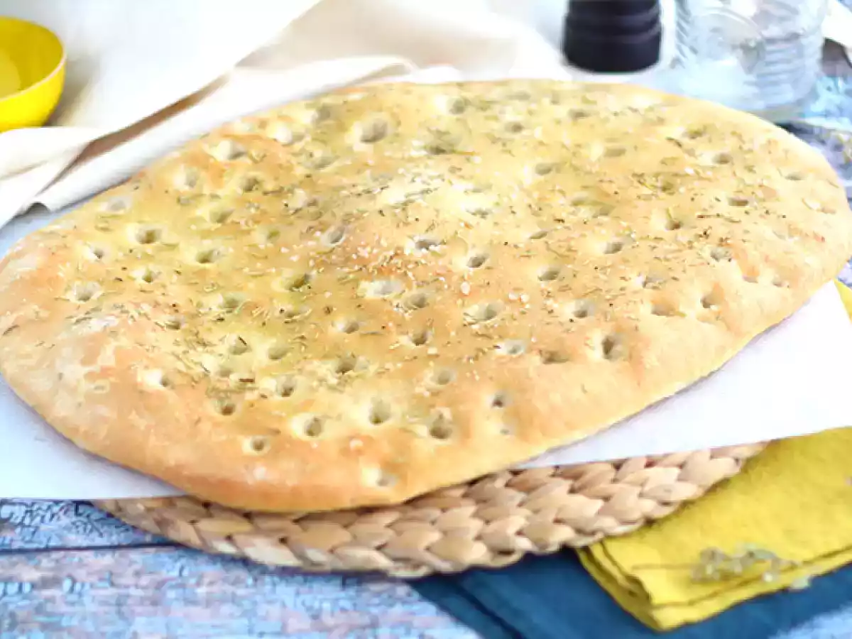 Focaccia, le pain italien au romarin