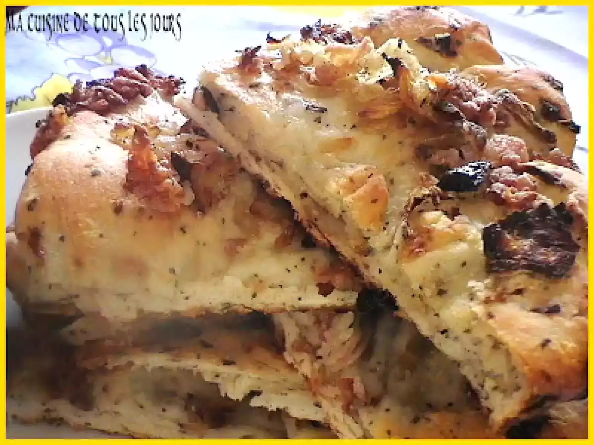 Foccacia aux oignons caramélisés et à la pancetta