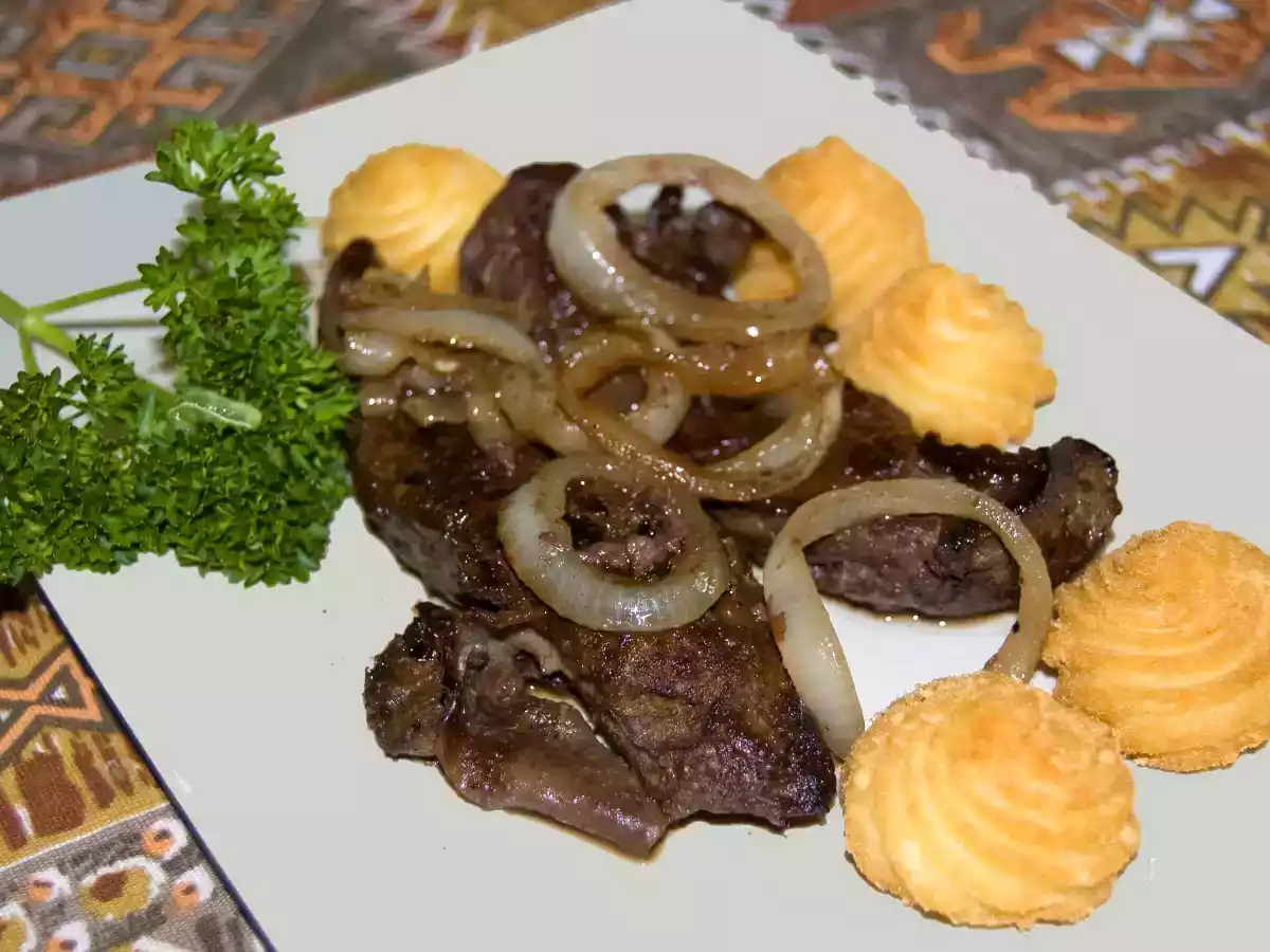 Foie de génisse au porto et fève tonka