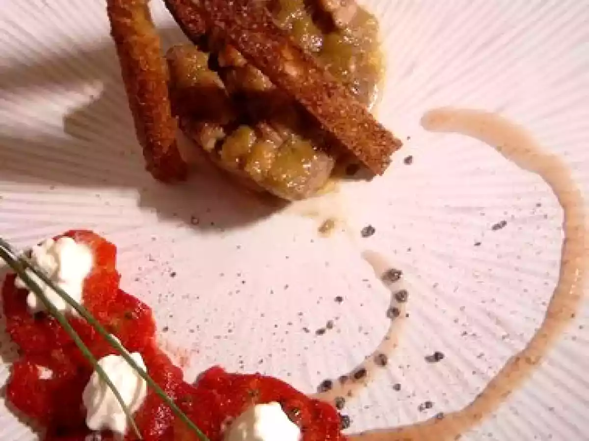 Foie Gras à la Rhubarbe en Basse Température et Carpaccio de Figues de Barbarie