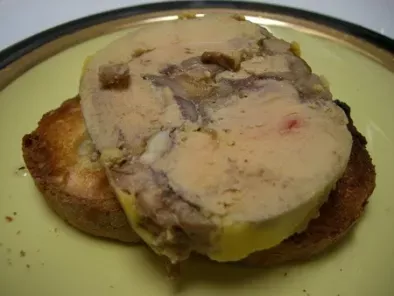 Foie gras aux cèpes et aux noix