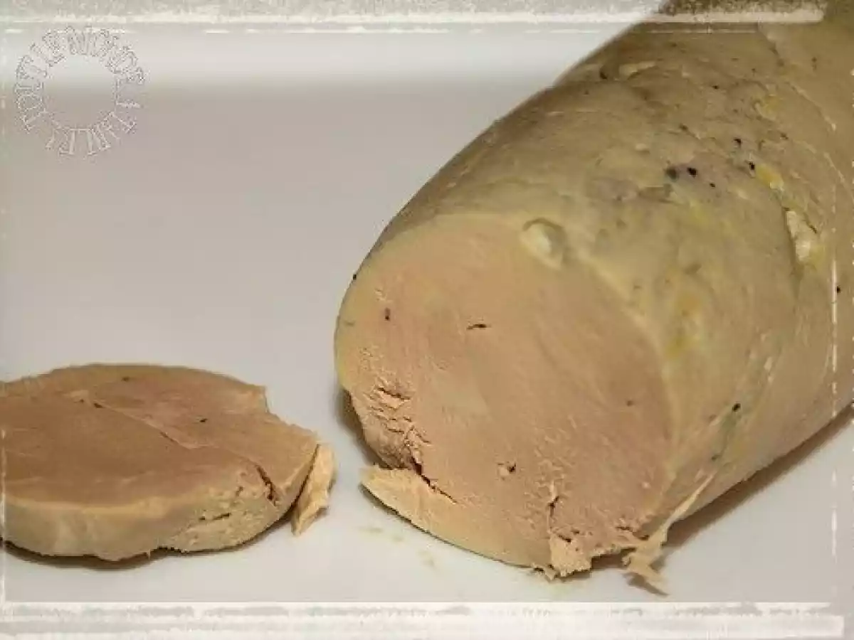 Foie gras maison poché à l'eau