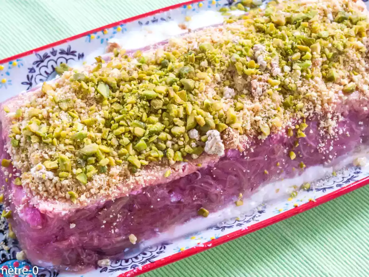 Fondant à la rhubarbe, pistaches et yaourts