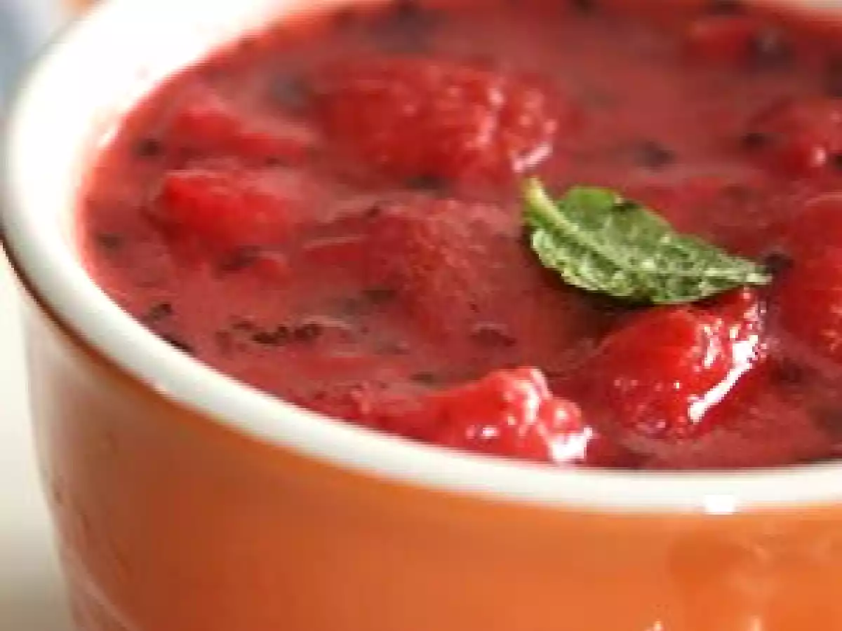 Fondant au chocolat de Nathalie et sa poêlée de fraises à la menthe et au miel - photo 2