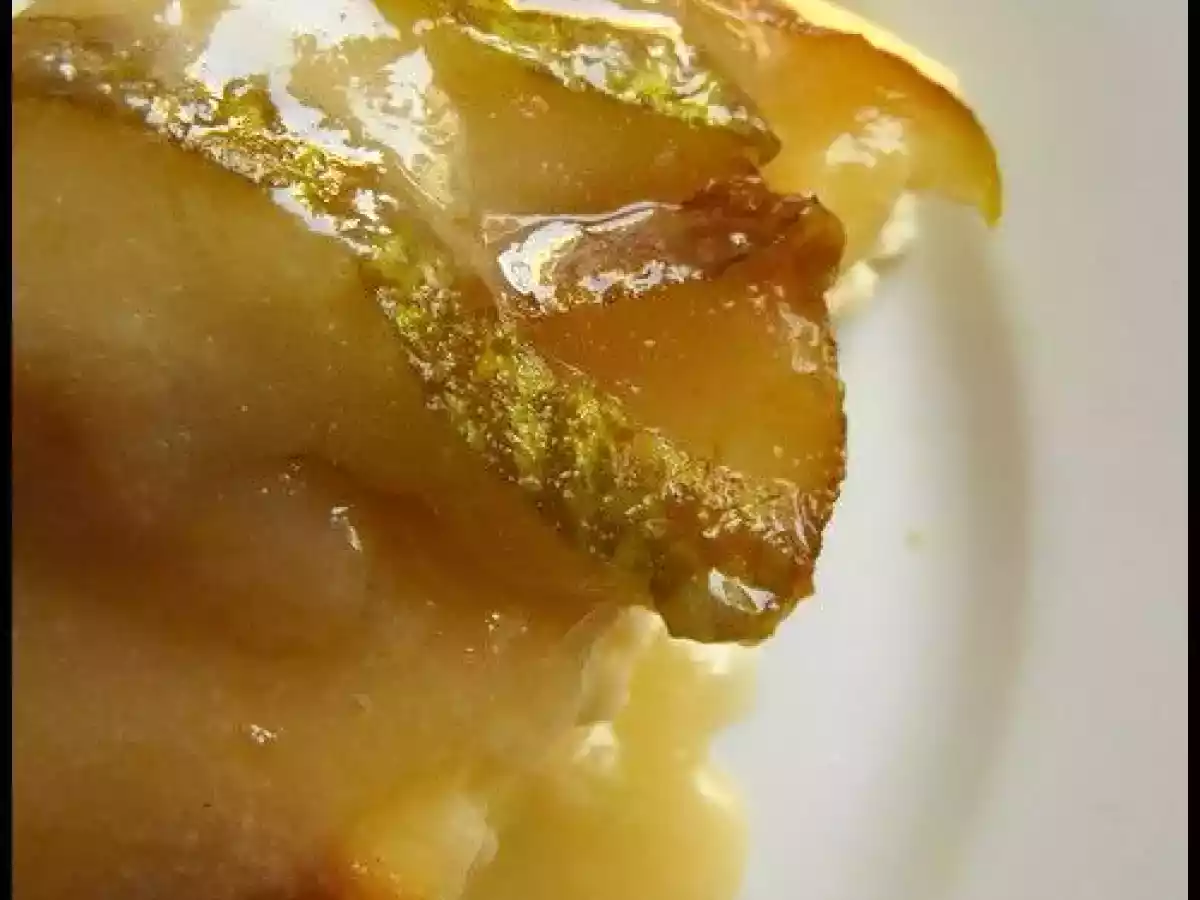 Fondant au chocolat et Gâteau au fromage blanc et poires caramélisées . - photo 2