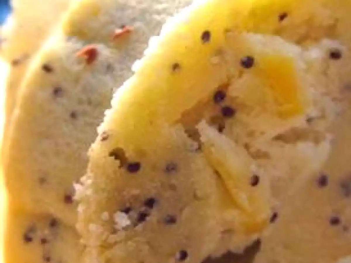 Fondant au citron et graine de pavot.