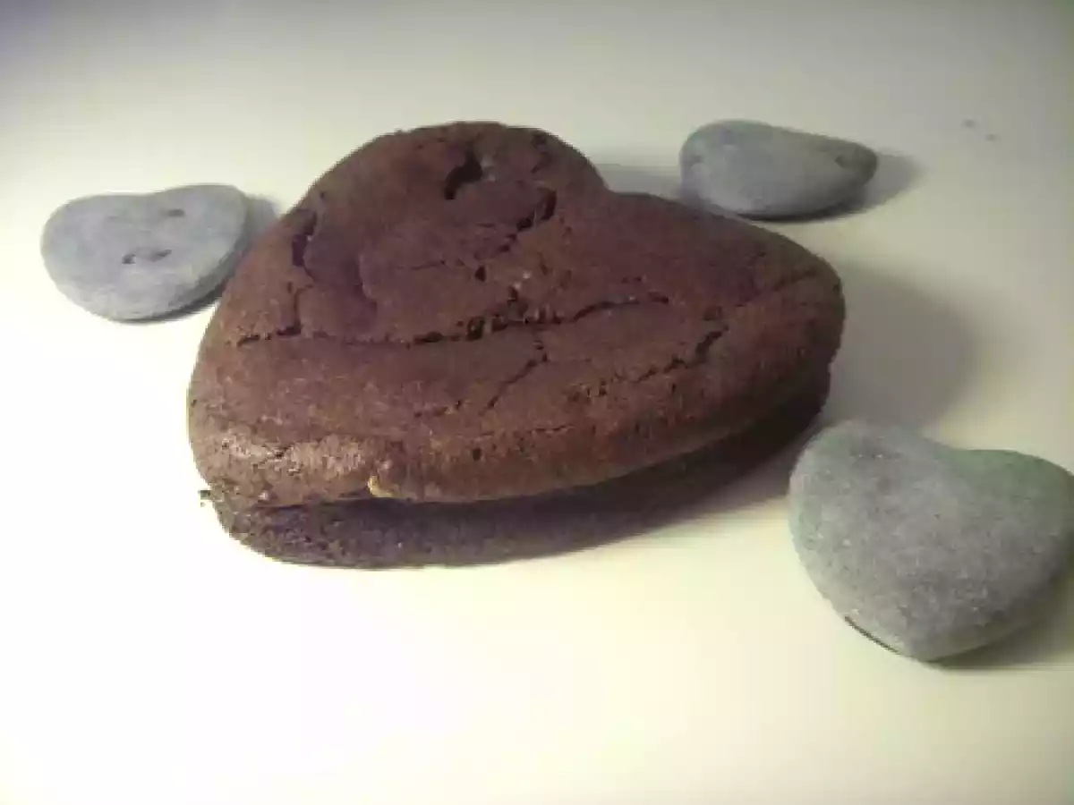 Fondant chocolat noir aux pépites saveur violette - photo 2