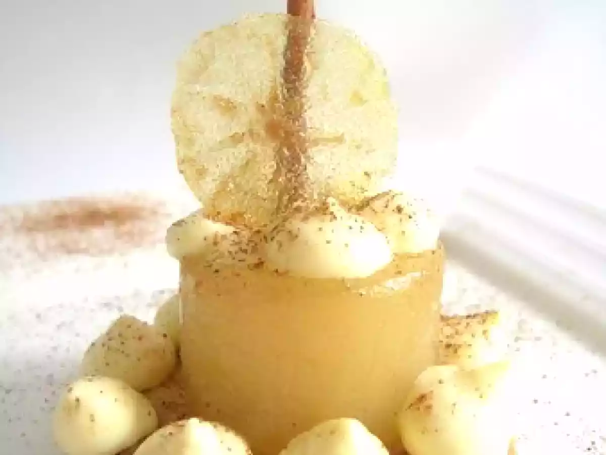 Fondant de poires sur crumble et mousse de poires