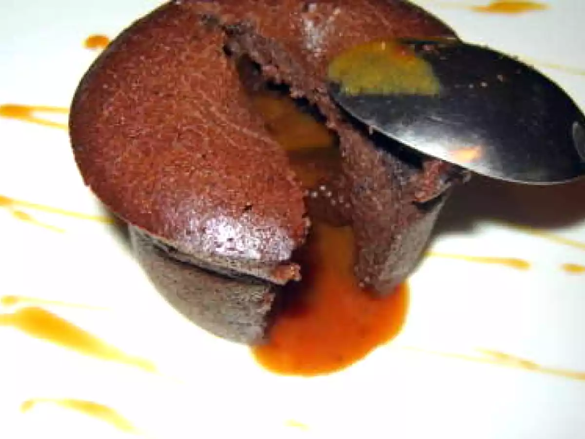 Fondants au chocolat coeur coulant caramel au beurre salé - photo 2