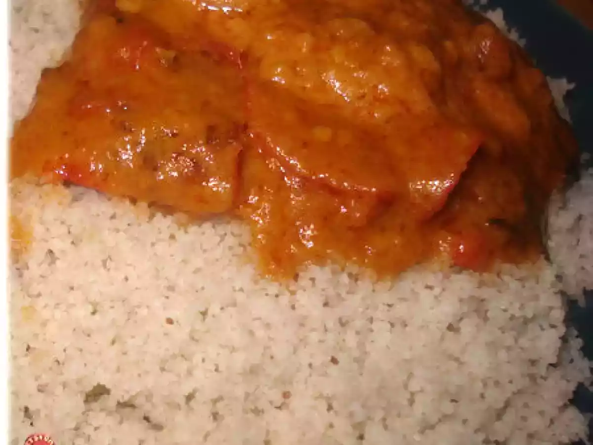 Fonio et son poulet à la cacahuète