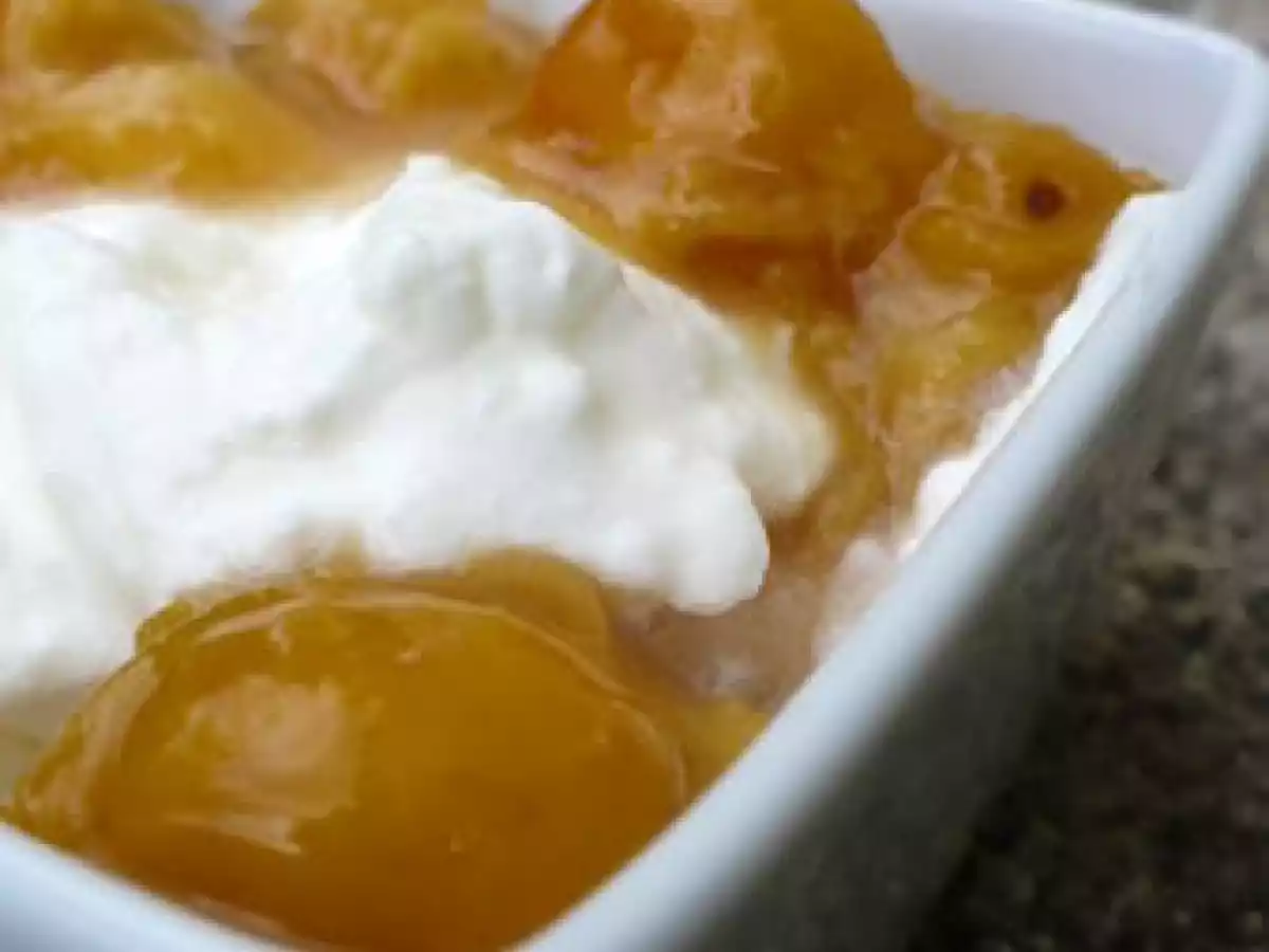 Fontainebleau à la compotée de mirabelles