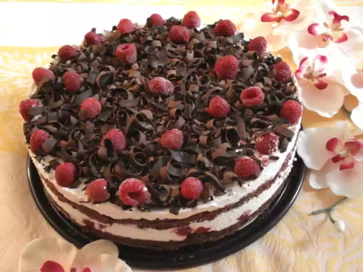 Forêt noire revisitée aux framboises et Tag