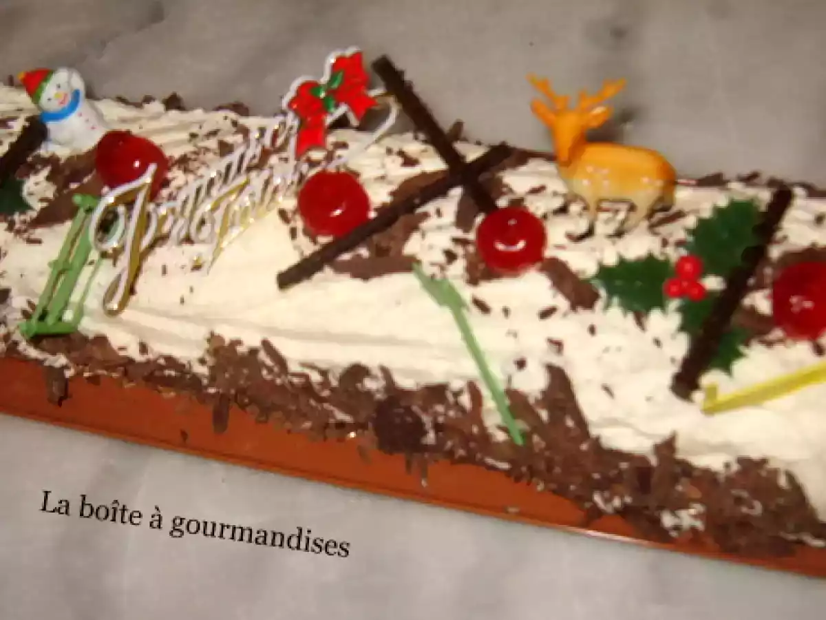 Forêt Noire revisitée façon bûche de Noël