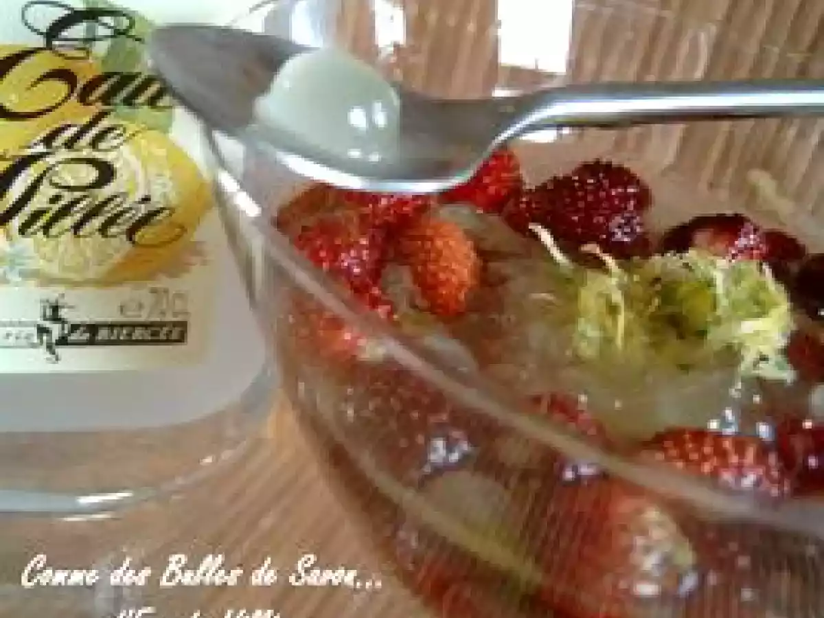 Fraises des Bois et Bulles de Savon d'Eau de Villée - photo 2