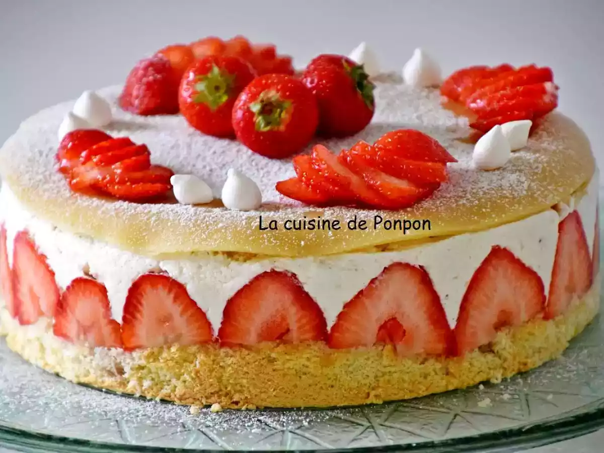 Fraisier au sirop de fraise-basilic et liqueur de basilic, sans beurre
