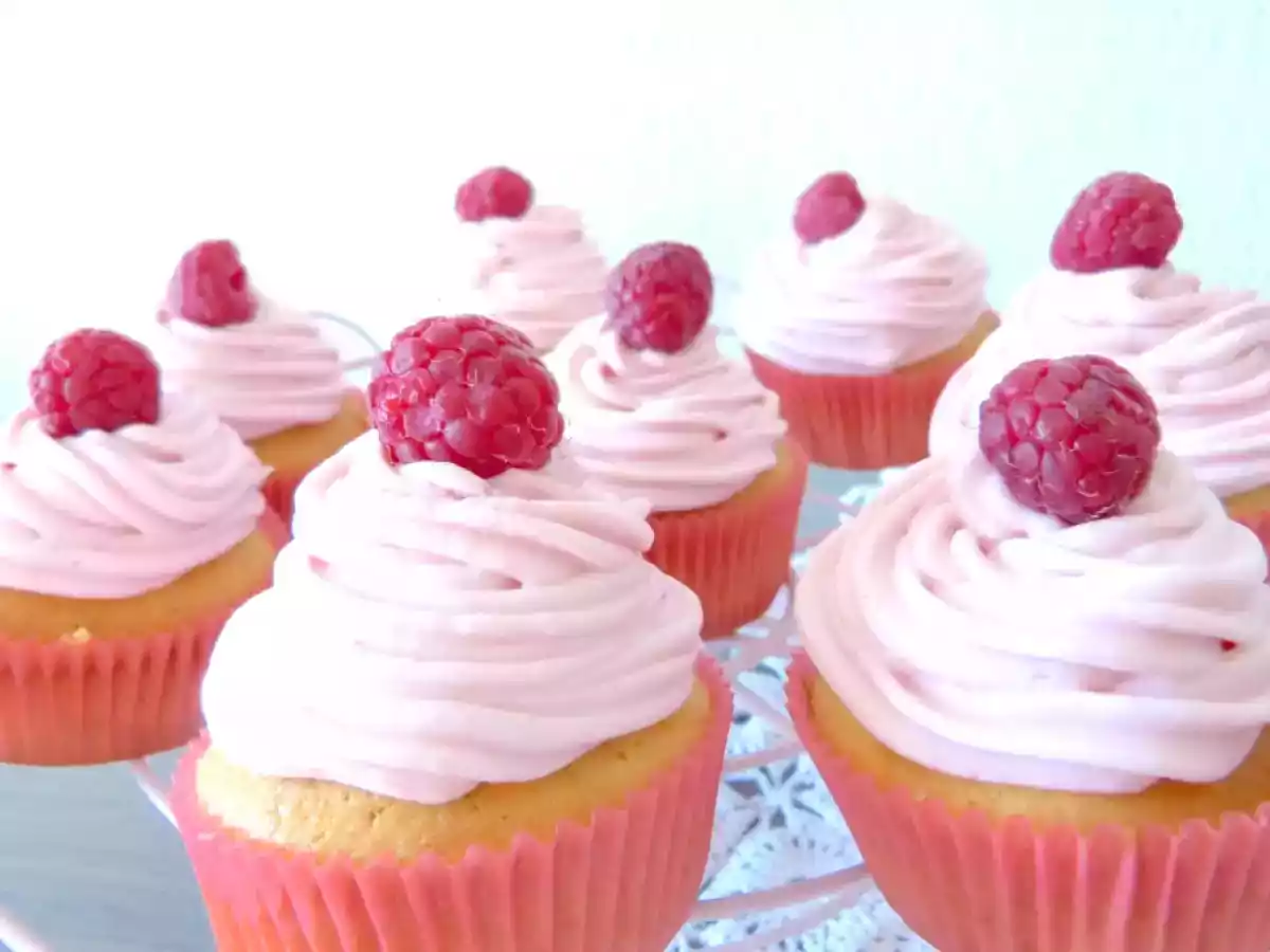 Framboise Cupcakes à la Vanille